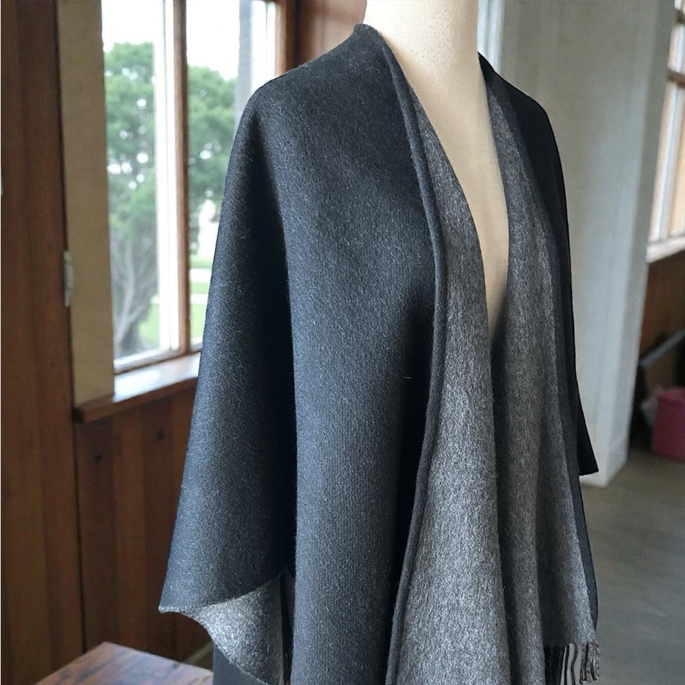 Rag & Bone Charcoal Reversible Double-Faced 100% Wool Shawl Wrap Fringed Edge OS
